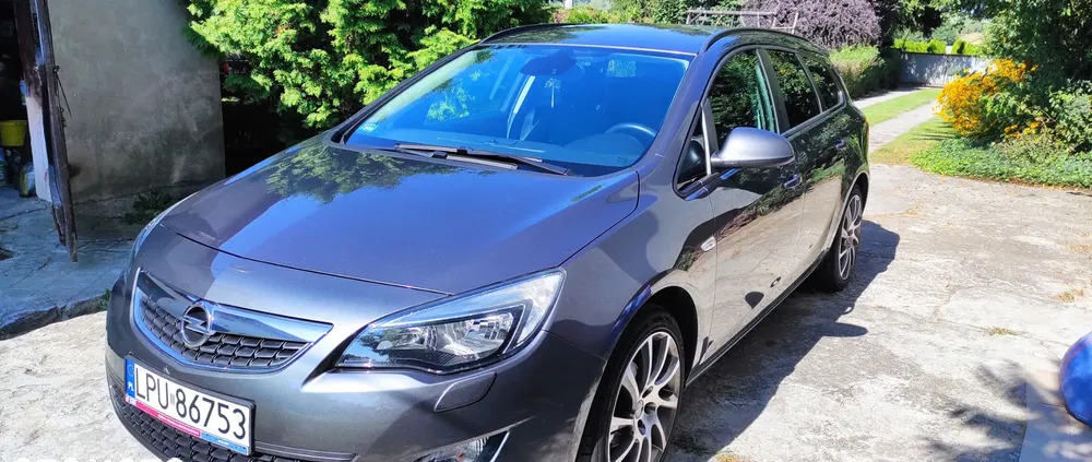 puławy Opel Astra cena 32900 przebieg: 100500, rok produkcji 2011 z Puławy